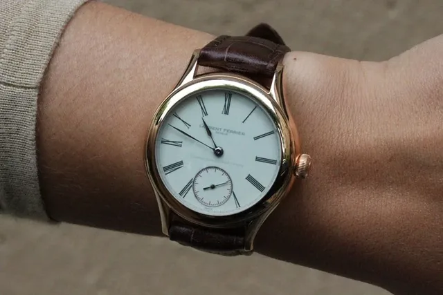 Laurent Ferrier: Galet Classic Double Balance Spring Tourbillon