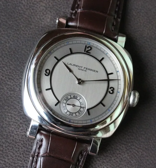 Laurent Ferrier: Galet Square Swiss Finetiming Limited Edition Vintage America I