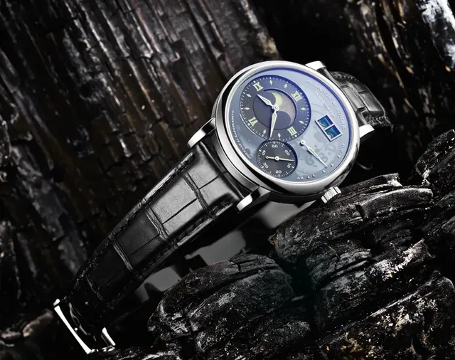 A. Lange & Söhne: Große Lange 1 Mondphase Lumen
