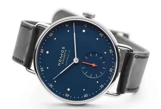 Nomos Glashütte: Metro neomatik nachtblau