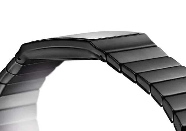 Das Gehäuse der großen Rado Ceramica ist 7,6 Millimeter hoch