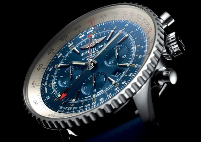 Breitling: Navitimer GMT Aurora Blue (Zifferblattdetail)