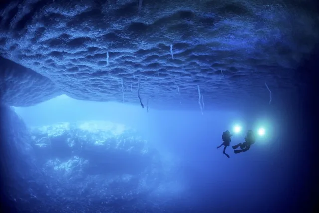 Von jeder verkauften Fifty Fathoms Bathyscaphe Flyback Chronograph Blancpain Ocean Commitment II gehen 1.000 Euro an die Expedition Gombessa II