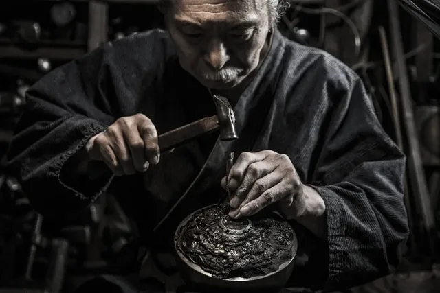 Casio: G-Shock MR-G-G1000HT und Kunsthandwerker Bihou Asano