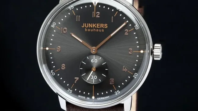 Junkers: Bauhaus Handaufzug