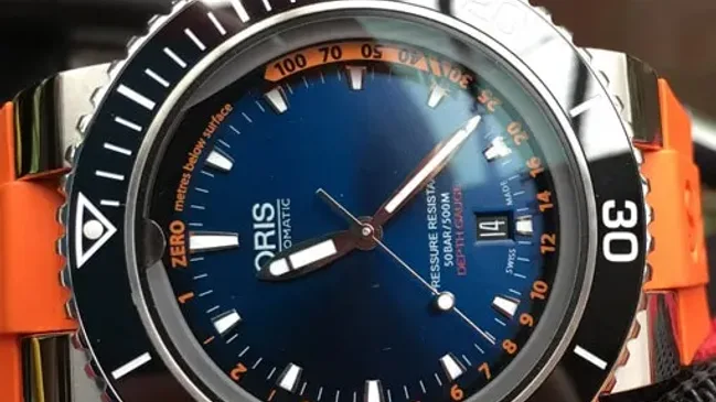 Tauchgang mit der Oris Aquis Depth Gauge Edition Chronos (Beitragsbild)