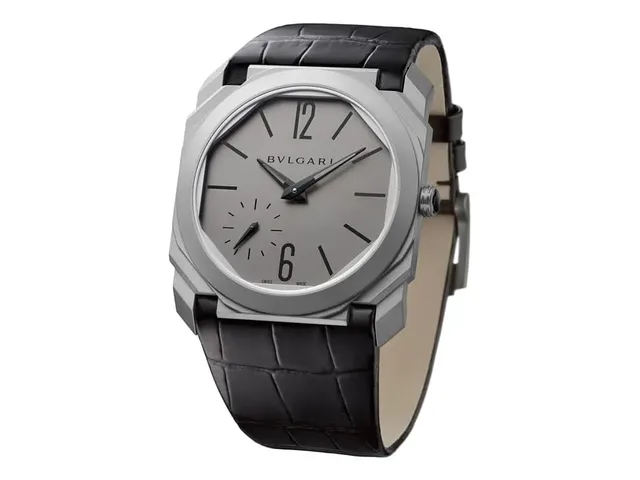 Bulgari: Octo Finissimo Automatik mit Lederband