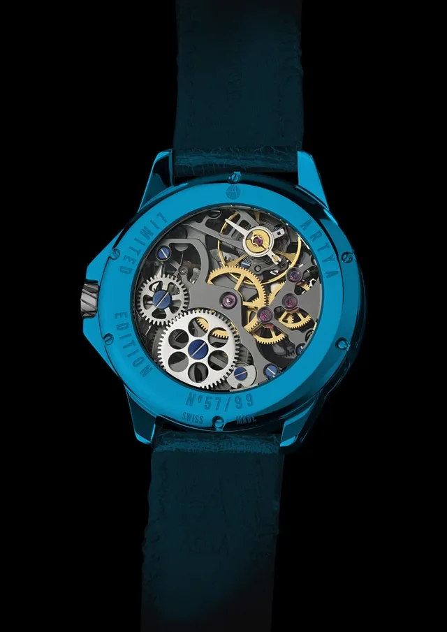 Die Arty Son of a Gun Russian Roulette "Blue Blood" mit skelettiertem Handaufzugskaliber Unitas 6498