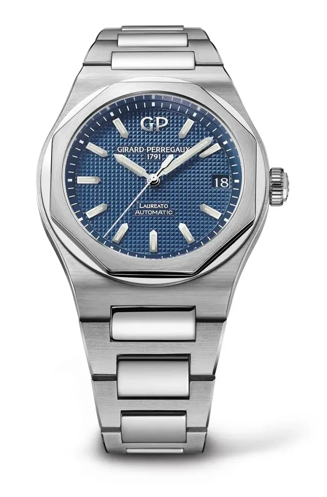 Girard-Perregaux: Laureato 42mm mit blauem Zifferblatt