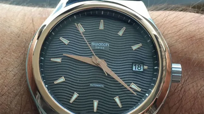 Swatch: Sistem51 Irony Tux