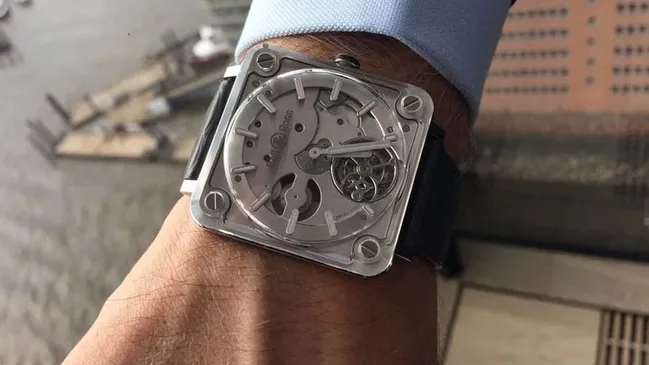 Bell & Ross: BR X2 Tourbillon Micro-Rotor am Handgelenk