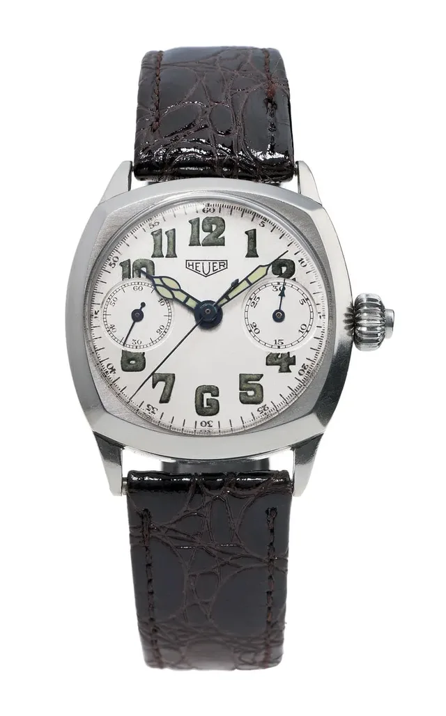 Vorbild: Der kissenförmige Ein-Drücker-Chronograph von 1933 gibt das Design der Monza vor.