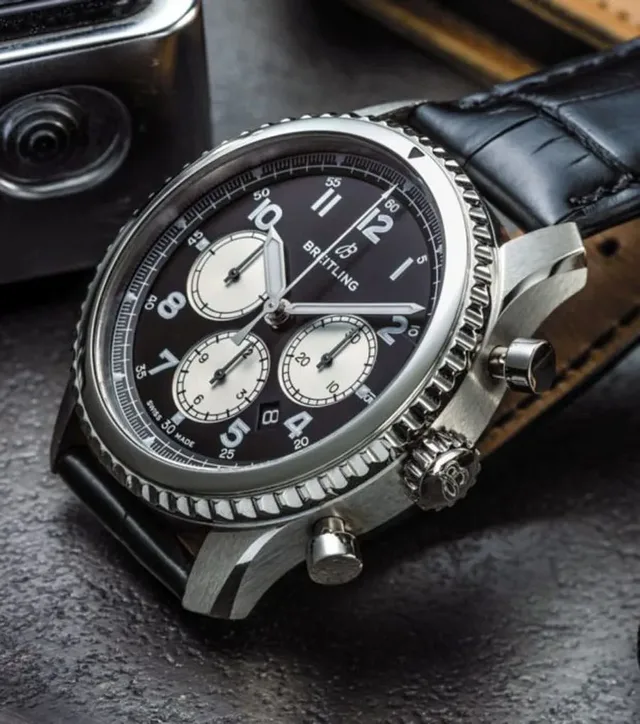 Breitling: Navitimer 8 B01 Chronograph