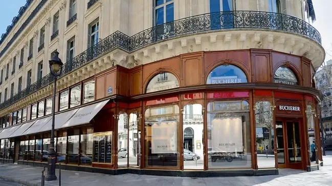 Die Niederlassung des Luzerner Juweliers Bucherer in Paris.
