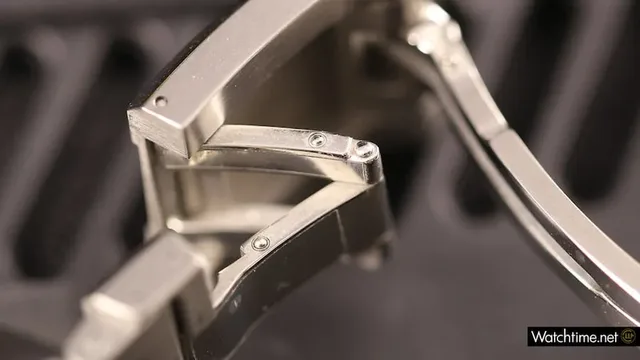 Die Sicherheitsfaltschließe der Rüschenbeck besitzt  eine integrierte Tauchverlängerung.