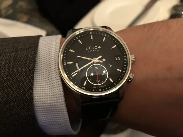 Wristshot der Leica L2