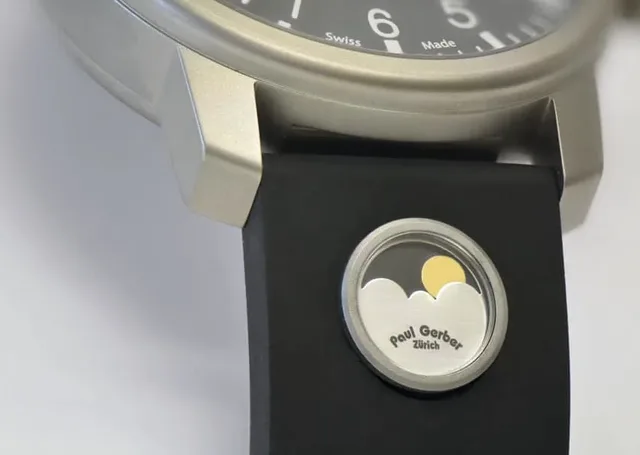 Paul Gerber: EPR 52 Micro-Mondphase, integriert im Armband