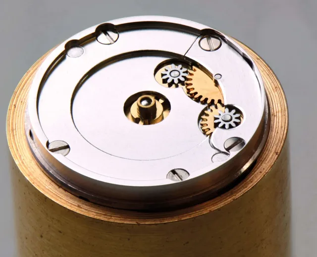 Paul Gerber: Innenleben der EPR 52 Micro-Mondphase