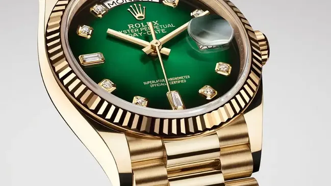Rolex: Oyster Perpetual Day-Date 36 Gelbgold mit grünem Ombré-Zifferblatt