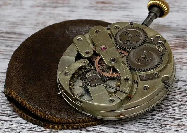 Das Maß der Linie für den Durchmesser eines Uhrwerks führten die Schweizer Taschenuhr-Hersteller ein