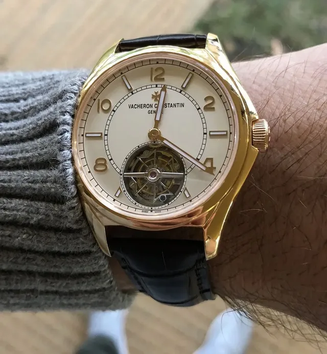 Wristshot der Vacheron Constantin Fifitysix Tourbillon-Wristshot