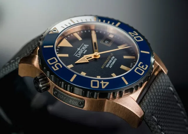 Davosa: Argonautic Bronze Limited Edition mit blauem Zifferblatt und blauer Keramiklünette