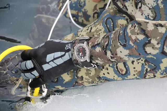 Sinn Spezialuhren: U212 im Dauertest, Eistauchen in Tirol