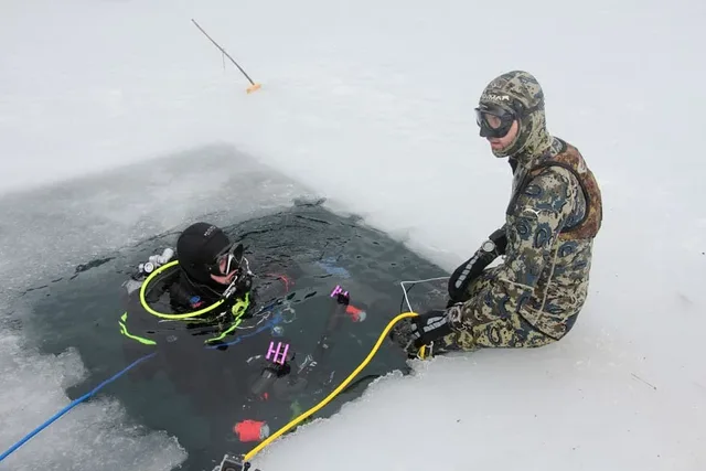 Sinn Spezialuhren: U212 im Dauertest, Eistauchen in Tirol