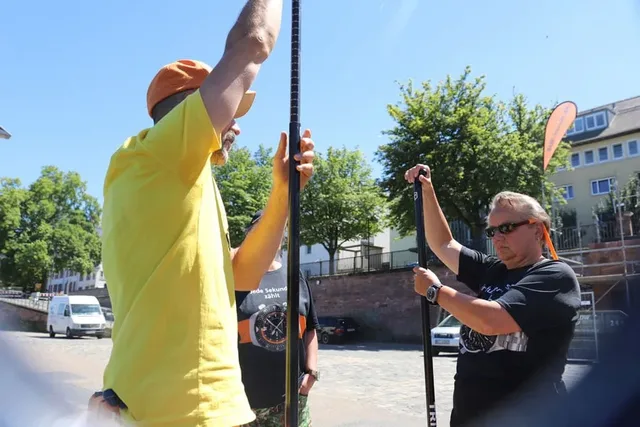 Sinn Spezialuhren: U212 im Dauertest, Stand-Up-Paddeln auf dem Main