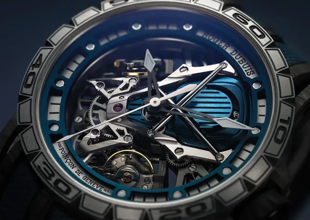 Vom V-12-Motor des Lamborghini Aventador S inspiriert: Die Excalibur Aventador S Bucherer Blue Editions.