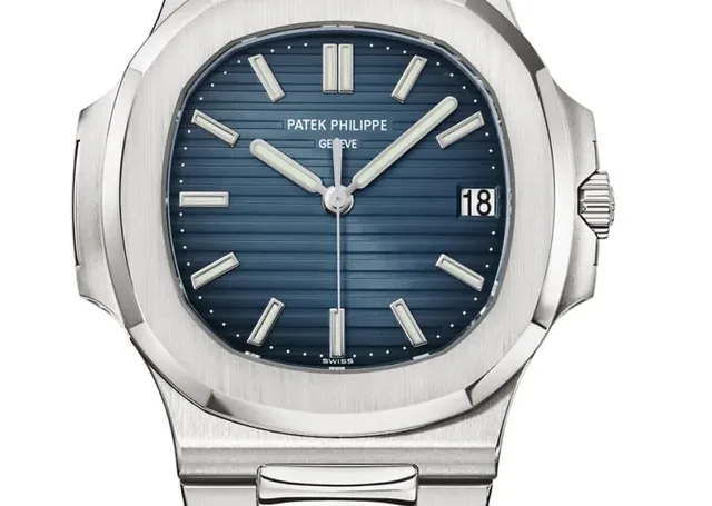 Patek Philippe Nautilus Referenz 5711/1A-010, Edelstahl, 40 Millimeter, Zifferblatt blau, Kaliber 26 330 S C Automatik, Stahlband, 27.500 Euro (Stand Juni 2020)
