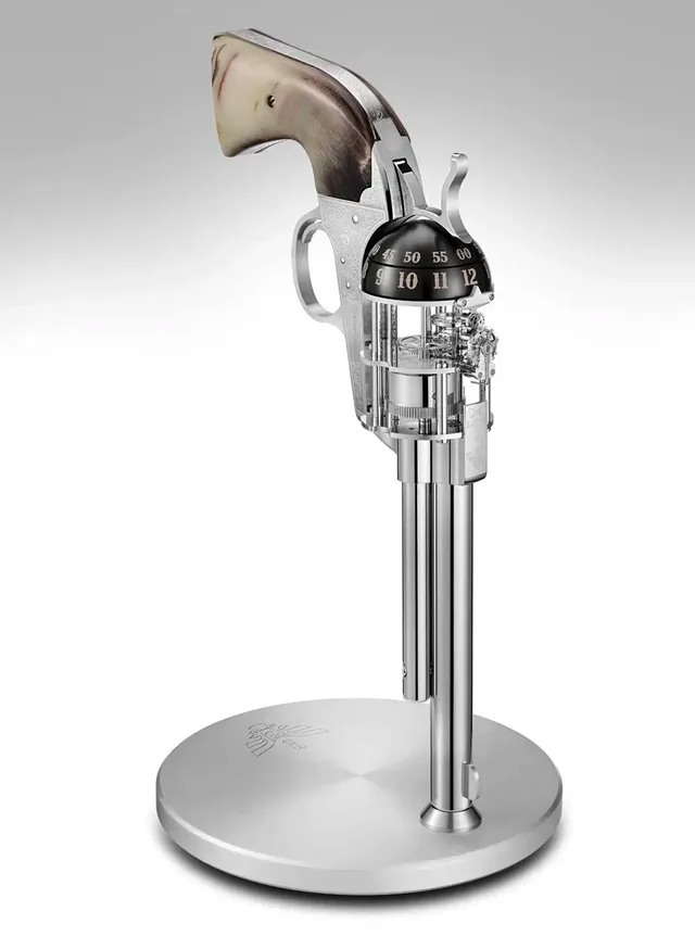 Der Revolver lässt sich auch senkrecht stellen