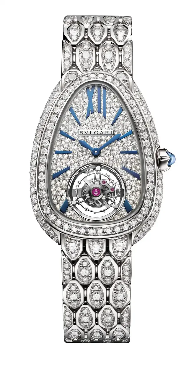 Bulgari Serpenti Seduttori Tourbillon in Weißgold besetzt mit 558 Diamanten, da auch das Weißgoldband mit Diamanten beschichtet ist