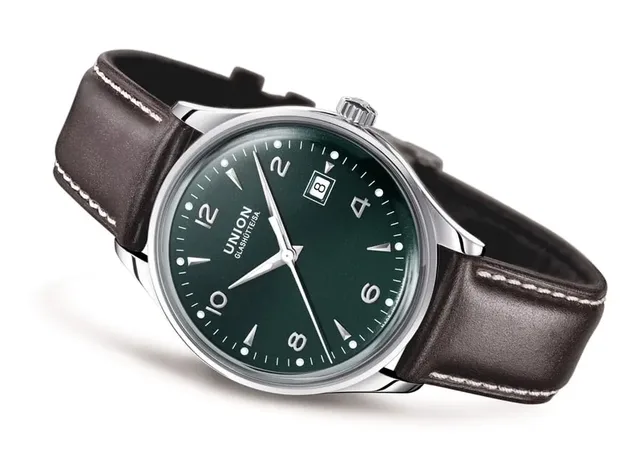 Union Glashütte: Noramis Datum in British Racing Green