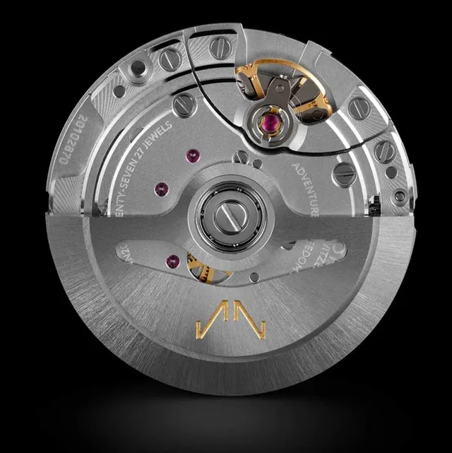 Norqain Independence 20 Scratched Green Dial: Kaliber NN20/1