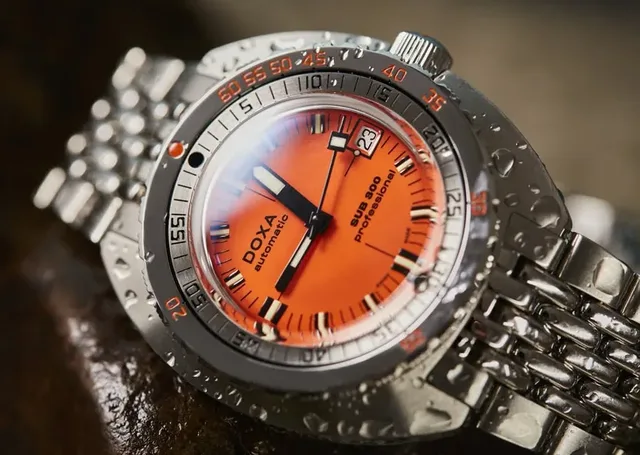 Doxa: Sub 300 COSC Professional in Orange