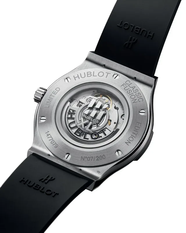 Hublot Classic Fusion 40 years anniversary mit Gravur auf dem Gehäuseboden