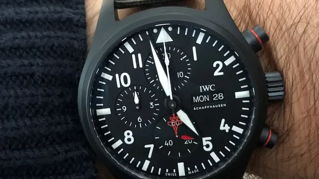 Die IWC Pilot’s Watch Chronograph Top Gun Edition „SFTI“ am Arm