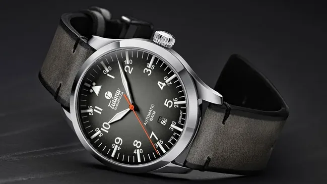 Tutima: Flieger mit grauem Zifferblatt