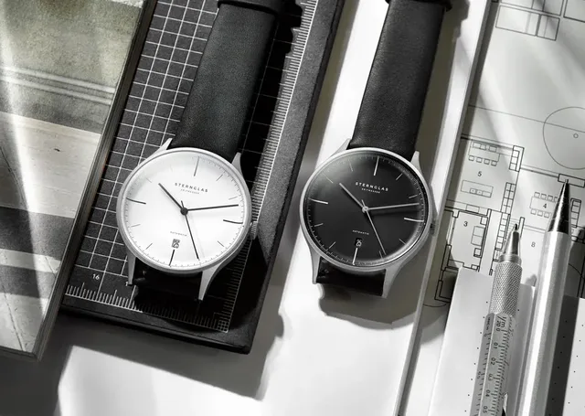 Sternglas: Asthet mit weißem und schwarzem Zifferblatt