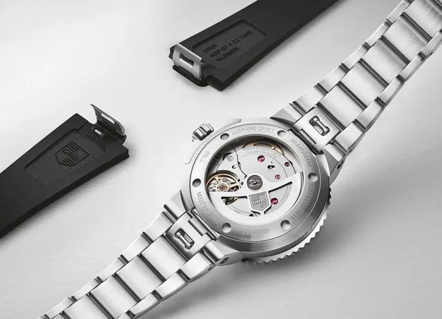 Oris Aquis Date Calibre 400 41,5 Millimeter Bandschnellwechselsystem