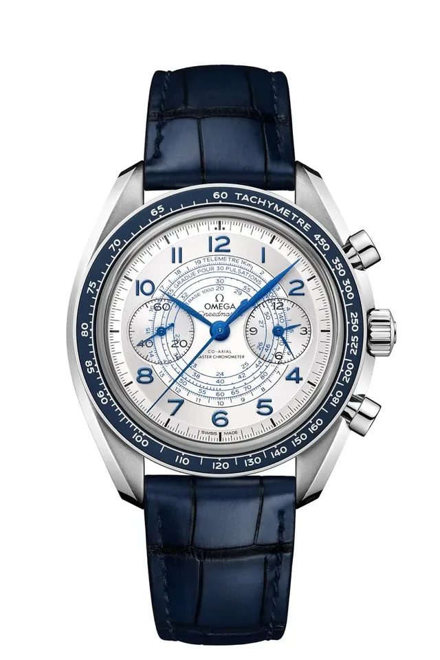 Omega: Speedmaster Chronoscope in Edelstahl mit silberfarbenem Zifferblatt und blauem Lederband