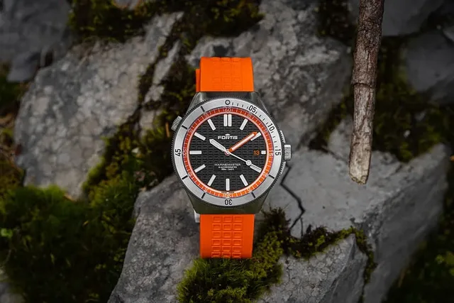 Fortis: Marinemaster M-44 in Amber Orange
