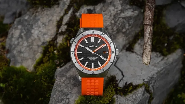Fortis: Marinemaster M-44 in Amber Orange