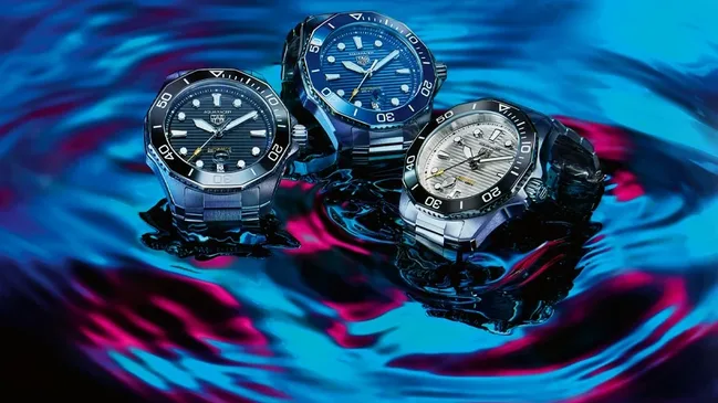 TAG Heuer: Aquaracer Professional 300 schwarz, silber, blaues Zifferblatt