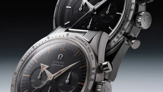 Omega: Speedmaster 2022 in Canopus Gold mit dem Original aus dem Jahr 1957