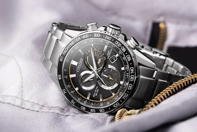 Citizen: Eco-Drive Funkuhr Racing Chronograph