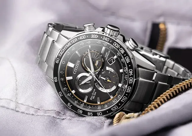 Citizen: Eco-Drive Funkuhr Racing Chronograph
