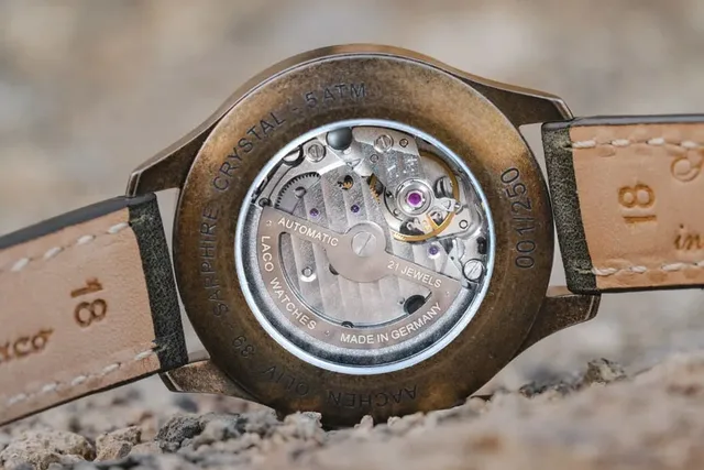 Rückseite der Laco Aachen Oliv 39