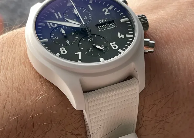 IWC: Pilot’s Watch Chronographen Top Gun „Lake Tahoe“ am Handgelenk
